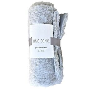 Okie Dokie Gray 30x40 Inch Plush Faux Fur Soft Baby Blanket. NEW.